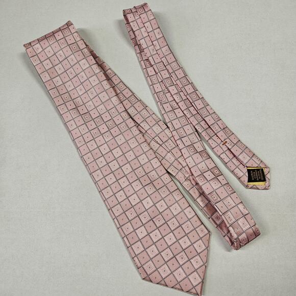 Donald J. Trump Signature Collection Men Silk Tie Pink Geometric Squares Wedding - Picture 2 of 6